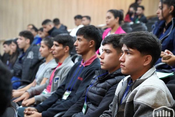 comunicaciones-congreso-educacion-fisica-deporte-y-salud-172635C283-A52A-CD04-801B-D54F9FAF3560.jpg