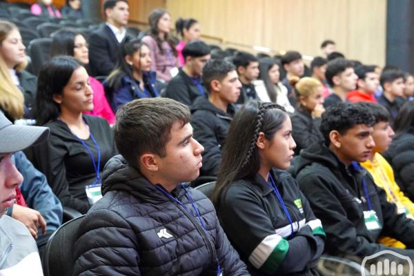 congreso-educacion-fisica-deporte-y-salud-1511F8C6F5-714D-9C0C-77F3-2B06A5BE85D1.jpg