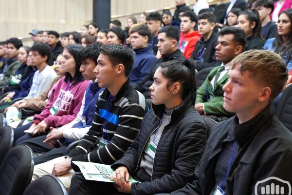 congreso-educacion-fisica-deporte-y-salud-4D3FE8748-A1A2-78C8-3C61-90A19608DA67.jpg