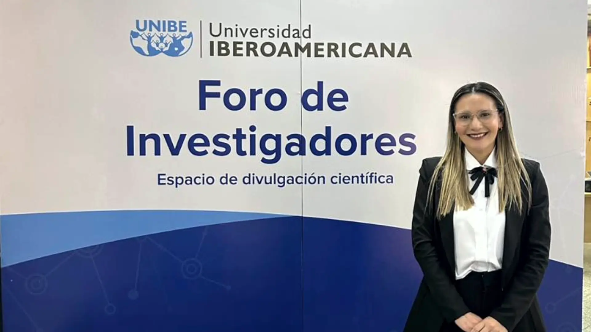 Egresada de la Licenciatura en Marketing participó en el Concurso “Jóvenes Investigadores” de la UNIBE