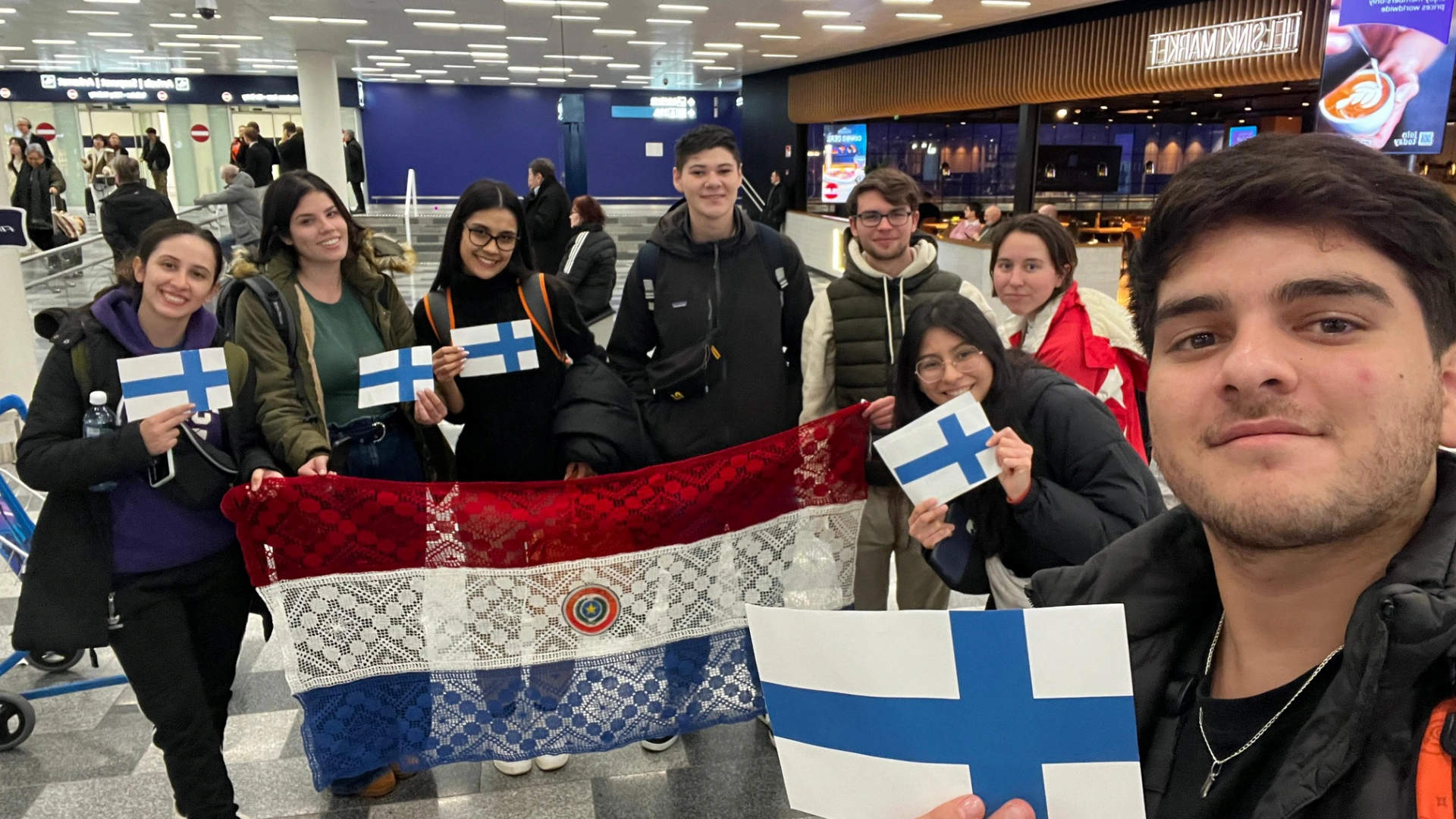 Delegación de la UNAE participa en estancia académica en Finlandia