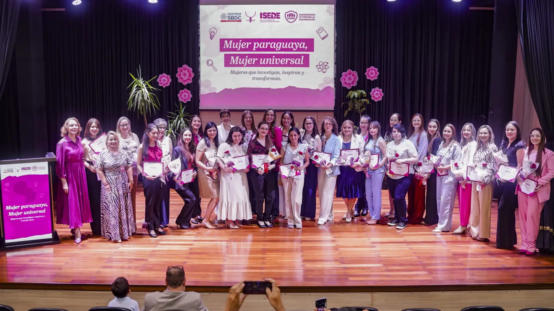 La UNAE rindió homenaje a mujeres destacadas en la academia y la ciencia
