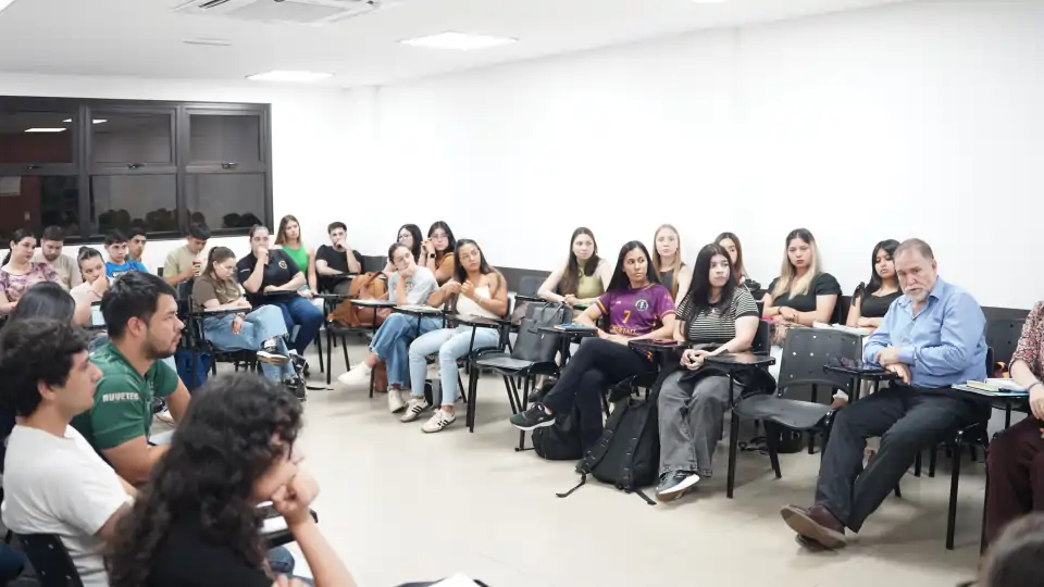 Conversatorio interdisciplinario sobre propuestas de mejora para el Campo Demostrativo de la UNAE